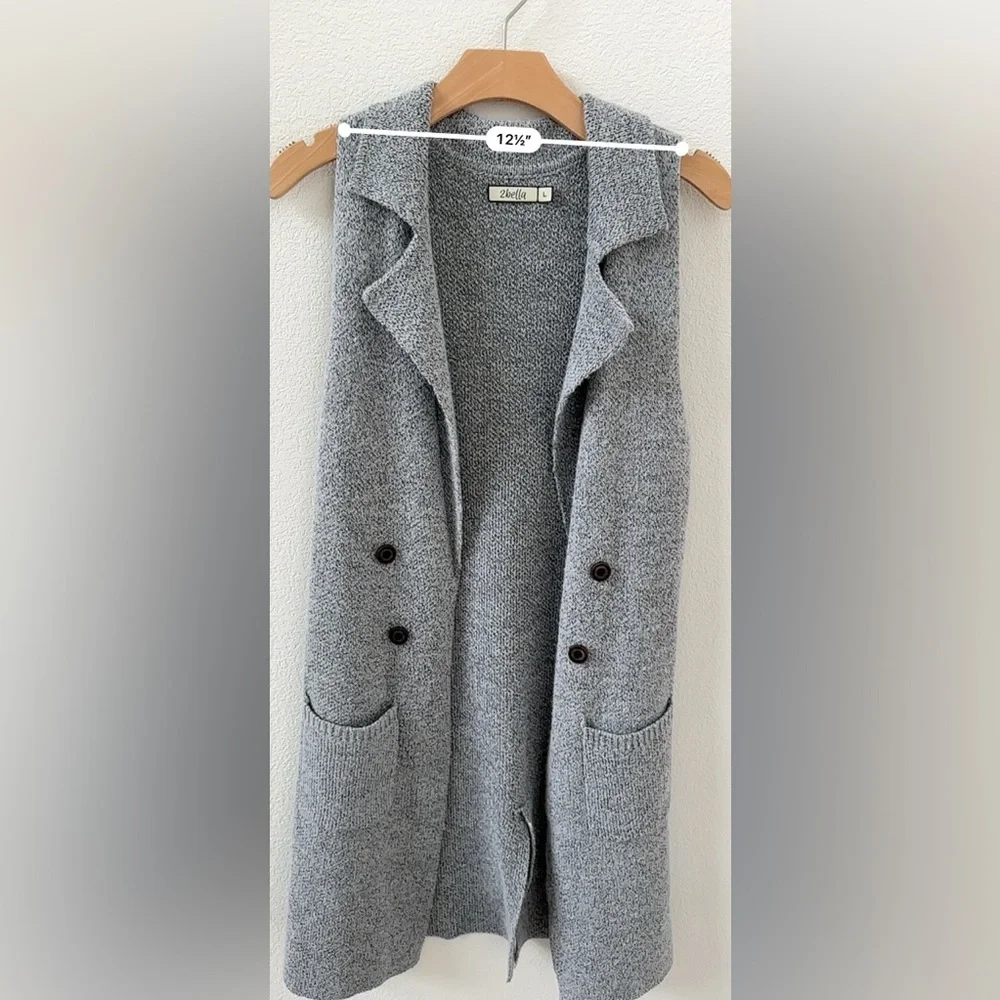 Chic Gray Knit Vest with Pockets - Picture 3 of 4